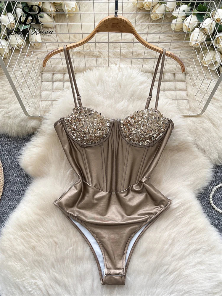 Shine Body — Satin Doré & Fines Bretelles