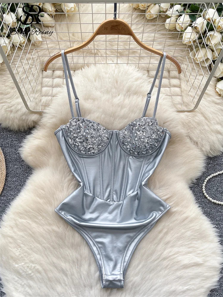 Shine Body — Satin Doré & Fines Bretelles